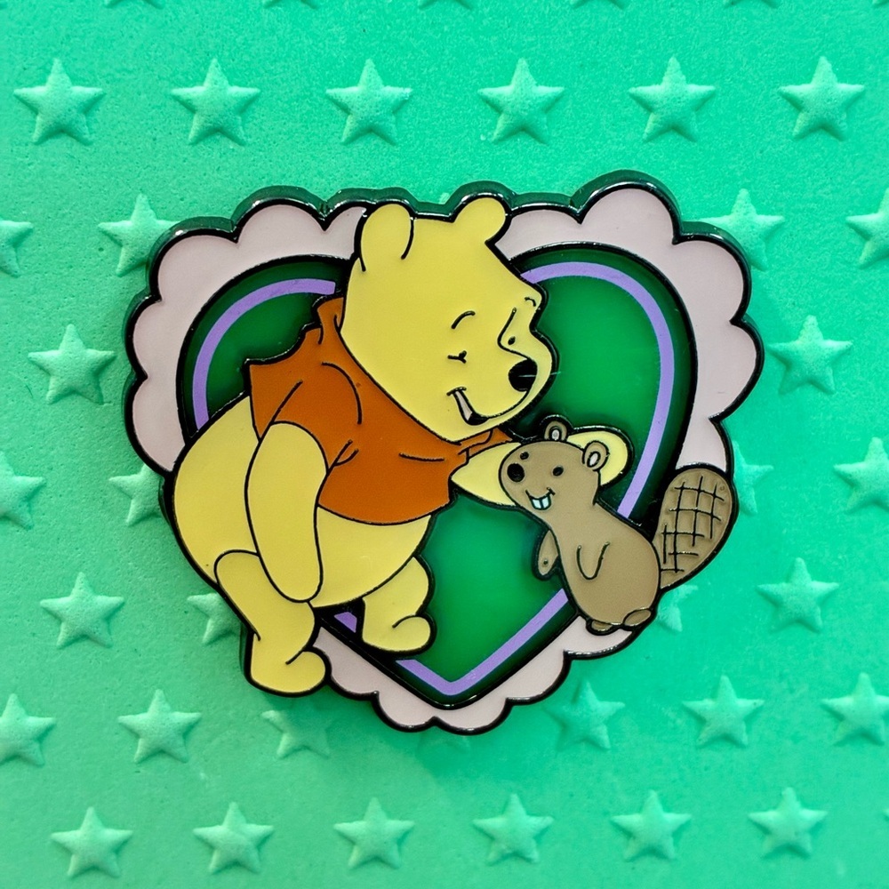 2023  Loungefly Winnie the Pooh Cameo Blind Box pin- Pooh with Beaver